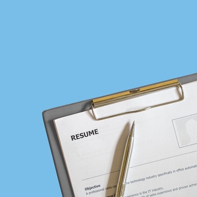 Mind the Gap: Explaining Career Breaks and Pauses in Resumes